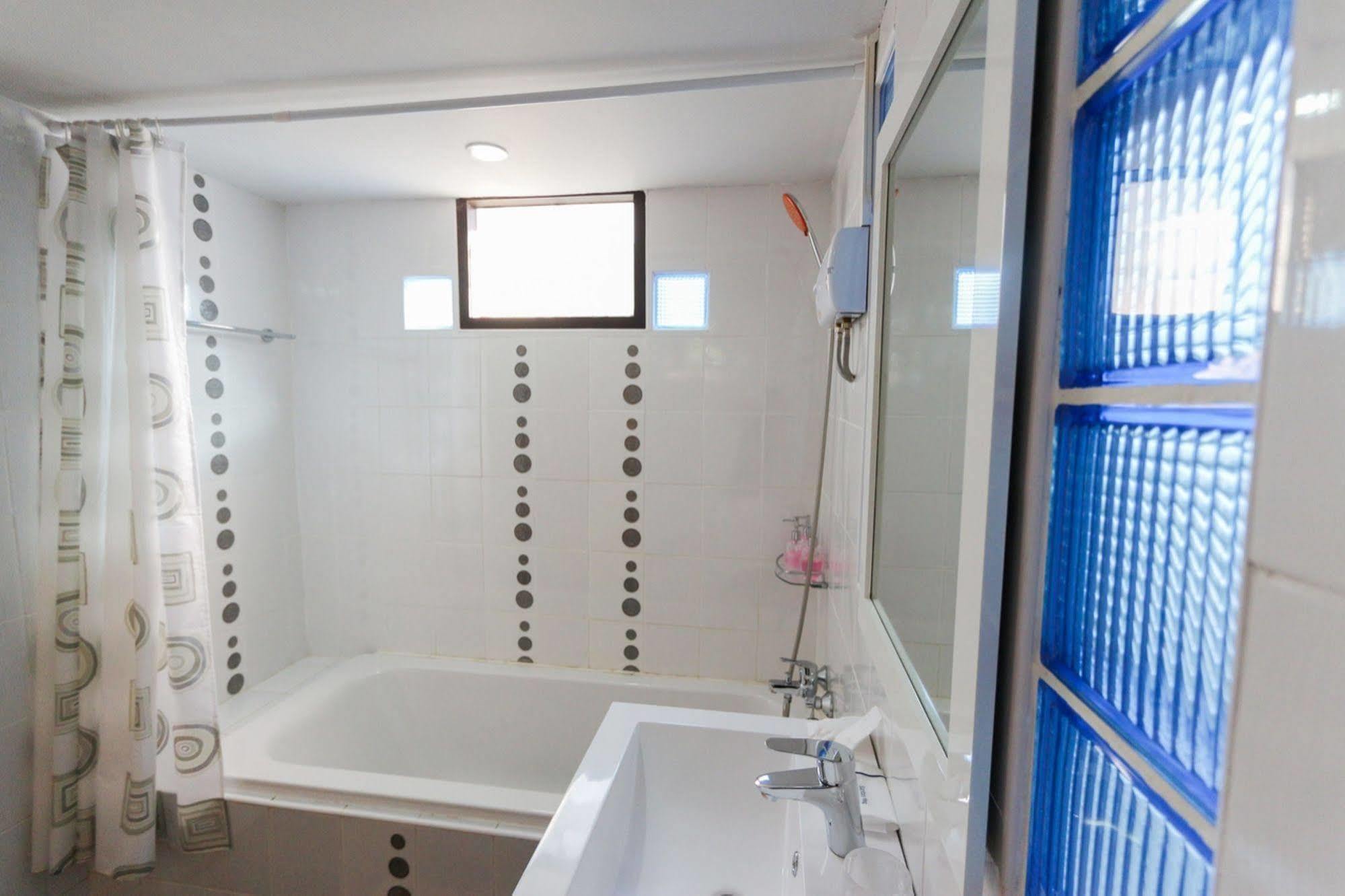 The Stay Guest House Лей Екстер'єр фото