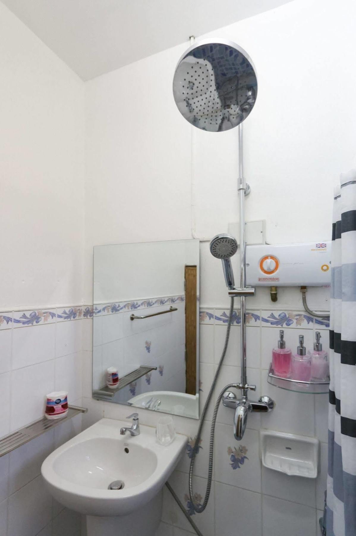 The Stay Guest House Лей Екстер'єр фото