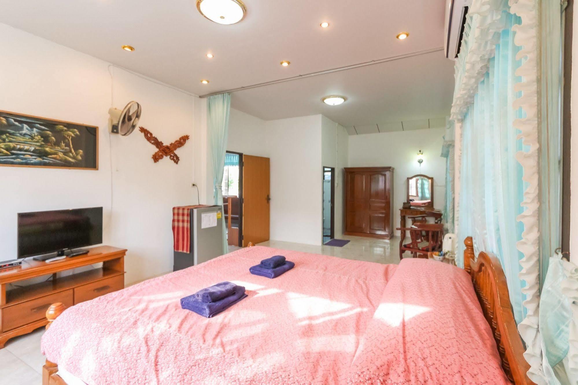 The Stay Guest House Лей Екстер'єр фото