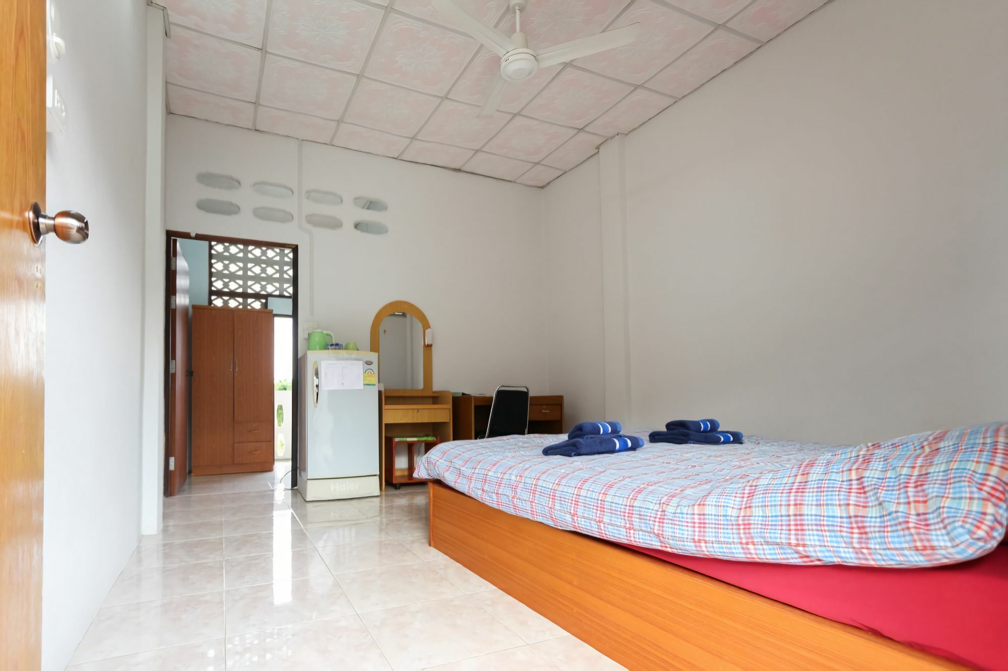 The Stay Guest House Лей Екстер'єр фото